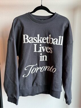 Basketball Lives in Toronto Crewneck Sweatshirt - Charcoal Toronto Raptors